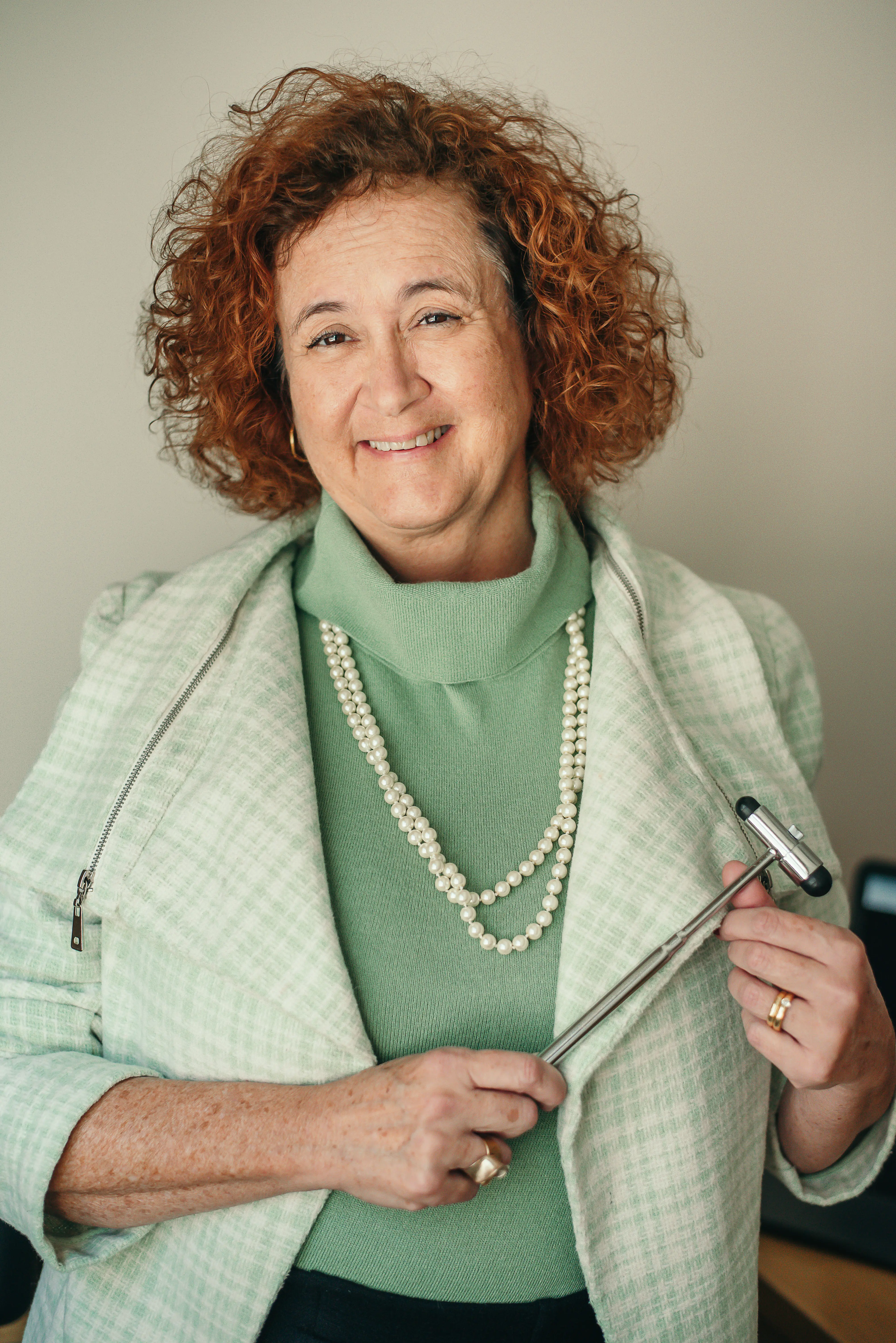 Dra. Ana Lucia Carvalho no consultório